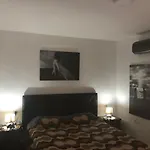 Cozzy Cottage, In Center Of شقة تيرانا