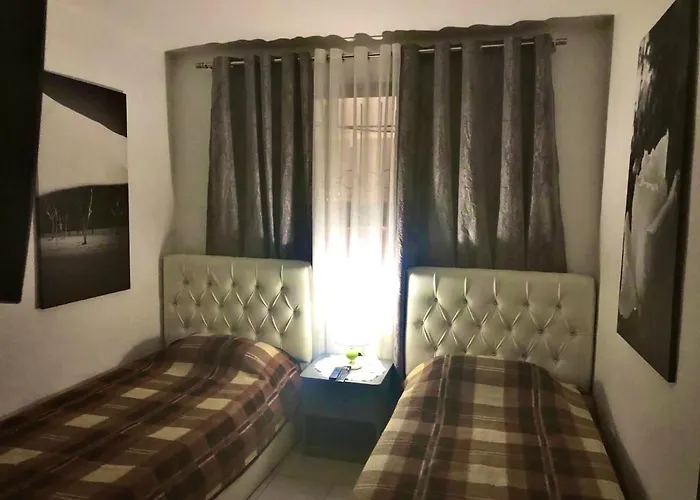 Cozzy Cottage, In Center Of Appartamento