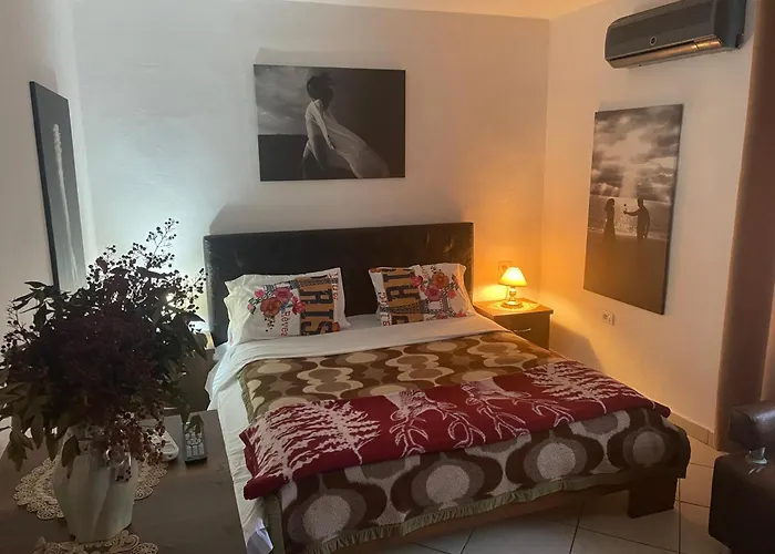 Appartamento Cozzy Cottage, In Center Of *