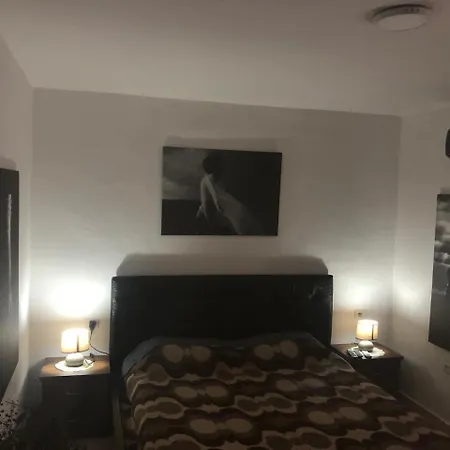 Appartamento Cozzy Cottage, In Center Of *