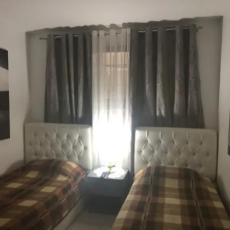 Appartamento Cozzy Cottage, In Center Of
