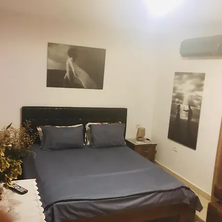 شقة Cozzy Cottage, In Center Of *