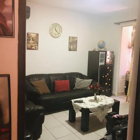 Apartment Cozzy Cottage, In Center Of