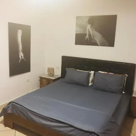 Apartment Cozzy Cottage, In Center Of Tirana