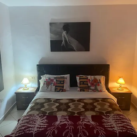 Appartamento Cozzy Cottage, In Center Of