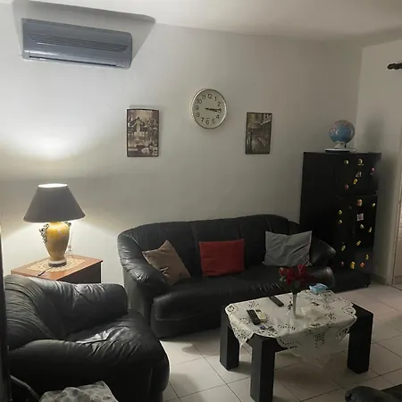 Cozzy Cottage, In Center Of Tirana