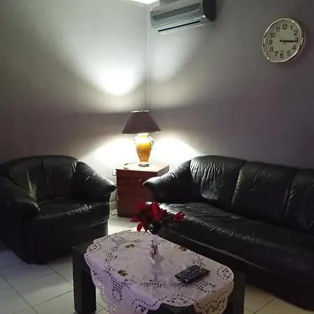 Appartamento Cozzy Cottage, In Center Of *