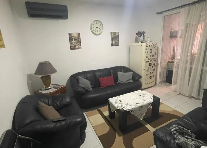 Apartment Cozzy Cottage, In Center Of Tirana